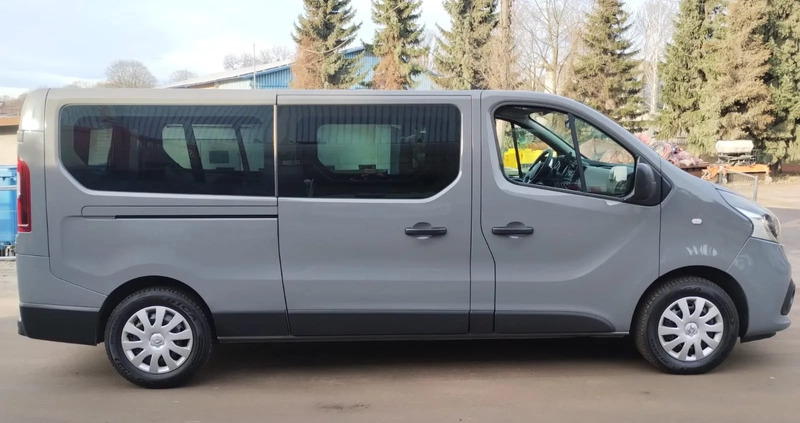 Renault Trafic cena 88000 przebieg: 219718, rok produkcji 2018 z Radzionków małe 56